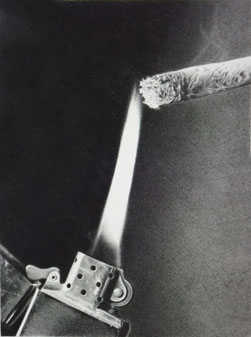 枝川真理の鉛筆画、オイルライターとタバコ